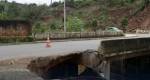 Ponte que dá acesso ao bairro Santa Mônica em Congonhas está interditada devido a chuva dessa quinta-feira