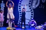 Garoto com autismo sobe ao palco e mostra que a dança não impõe barreiras